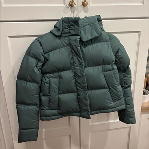 Lululemon Women's Green Wonder Puffer Jacket Size 0